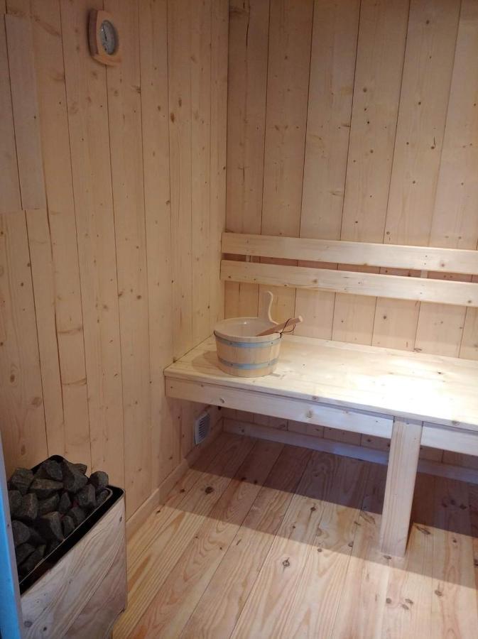 Balbigny Sejour Au Jardin De Cupidon Avec Jacuzzi Et Sauna מראה חיצוני תמונה
